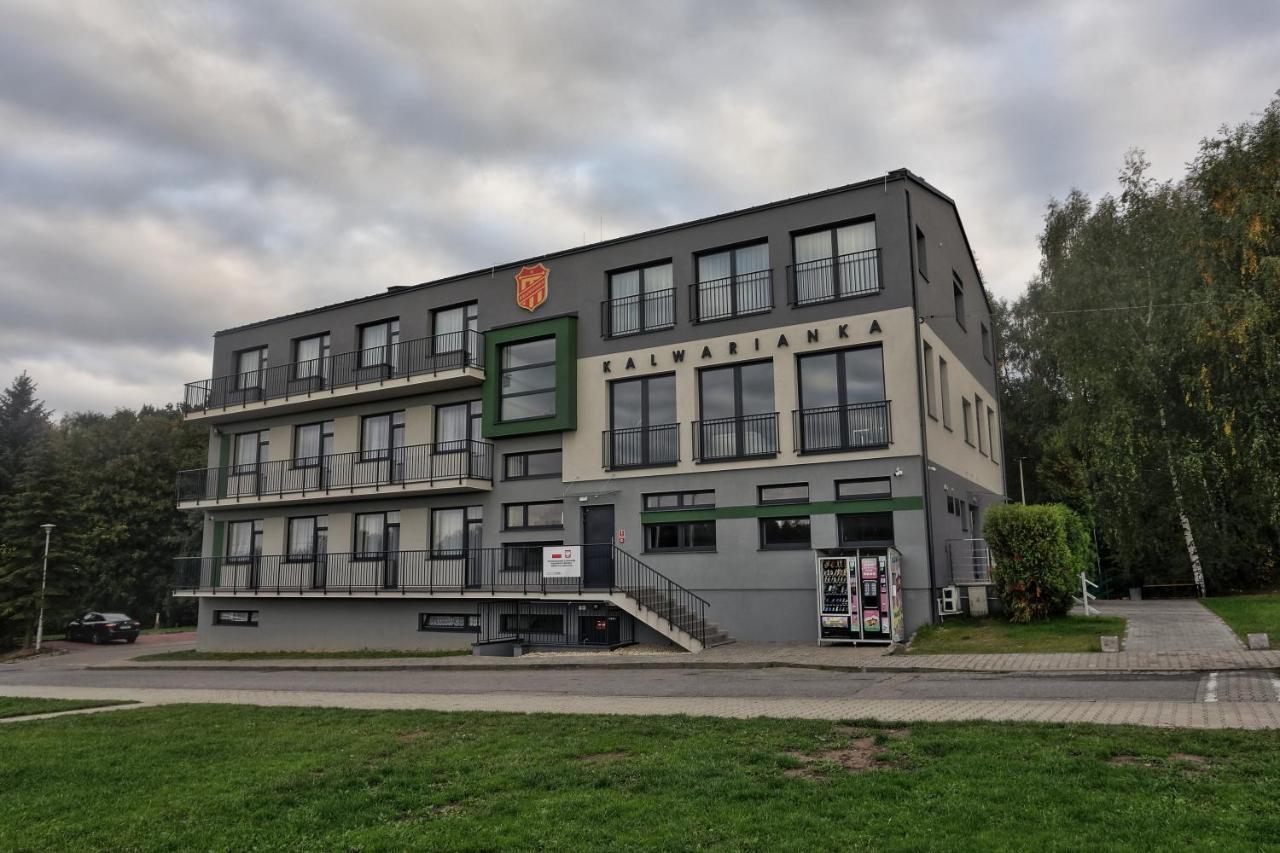 Pawilon Sportowo Turystyczny Kalwarianka Hostel Kalwaria Zebrzydowska Ngoại thất bức ảnh