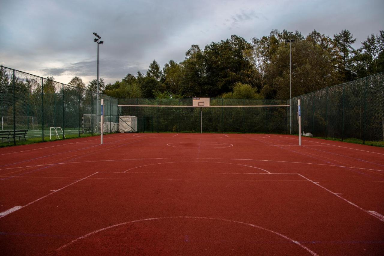 Pawilon Sportowo Turystyczny Kalwarianka Hostel Kalwaria Zebrzydowska Ngoại thất bức ảnh