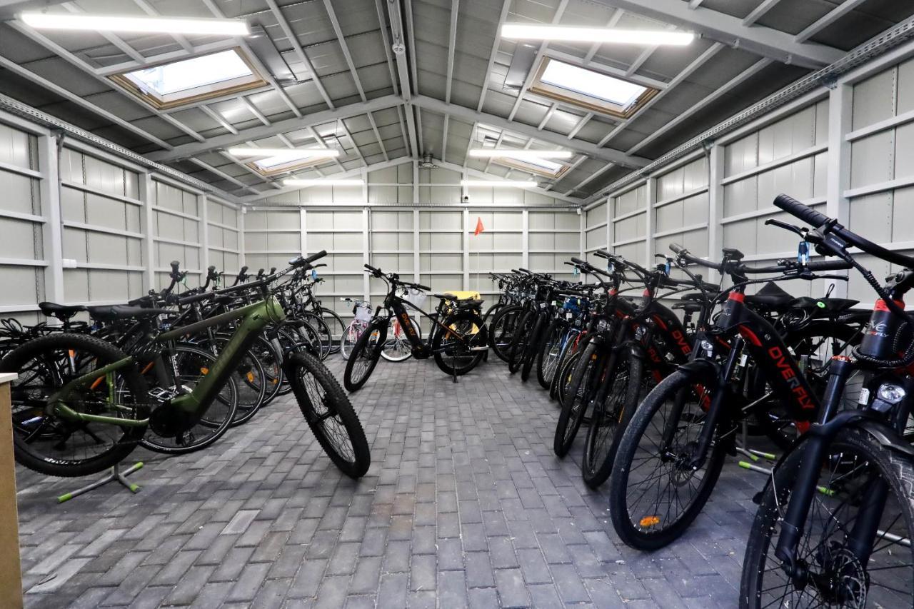 Pawilon Sportowo Turystyczny Kalwarianka Hostel Kalwaria Zebrzydowska Ngoại thất bức ảnh