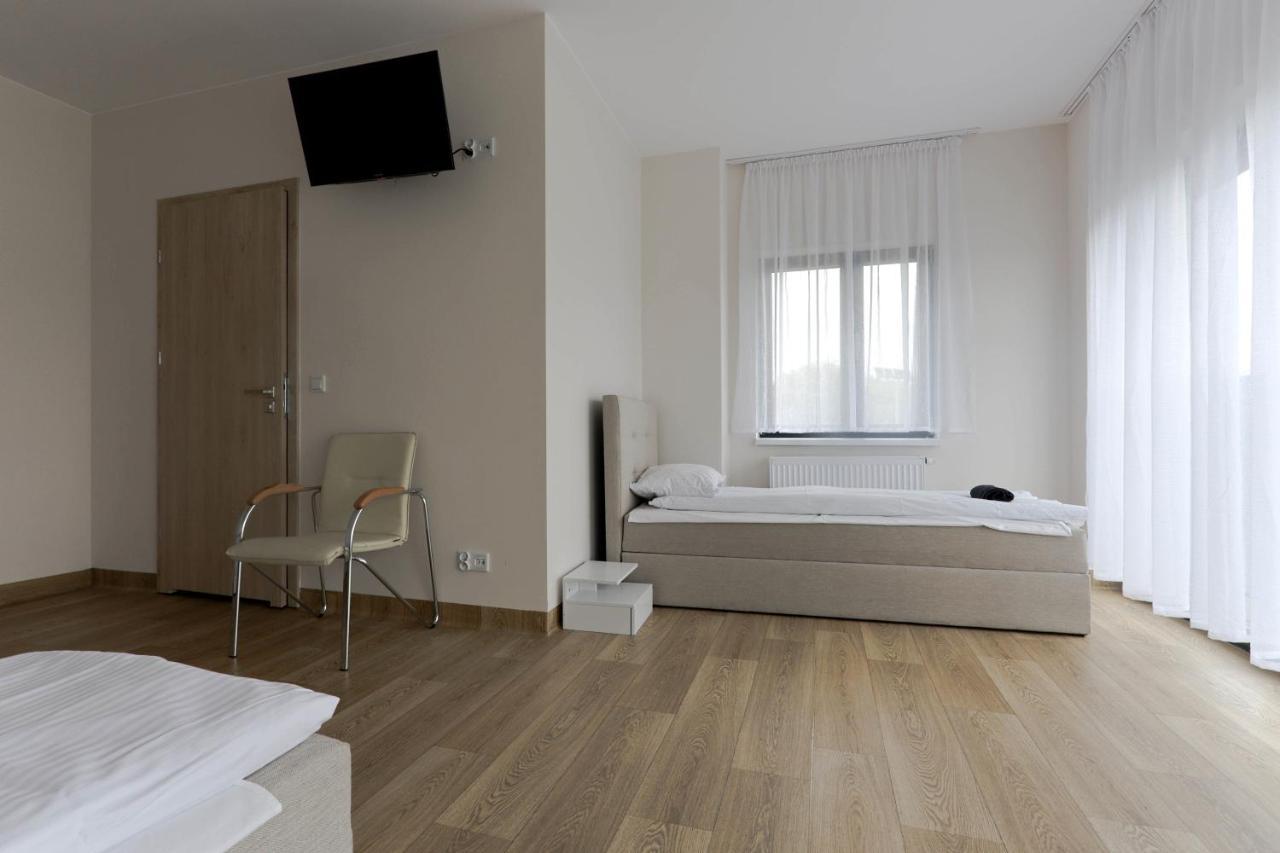 Pawilon Sportowo Turystyczny Kalwarianka Hostel Kalwaria Zebrzydowska Ngoại thất bức ảnh