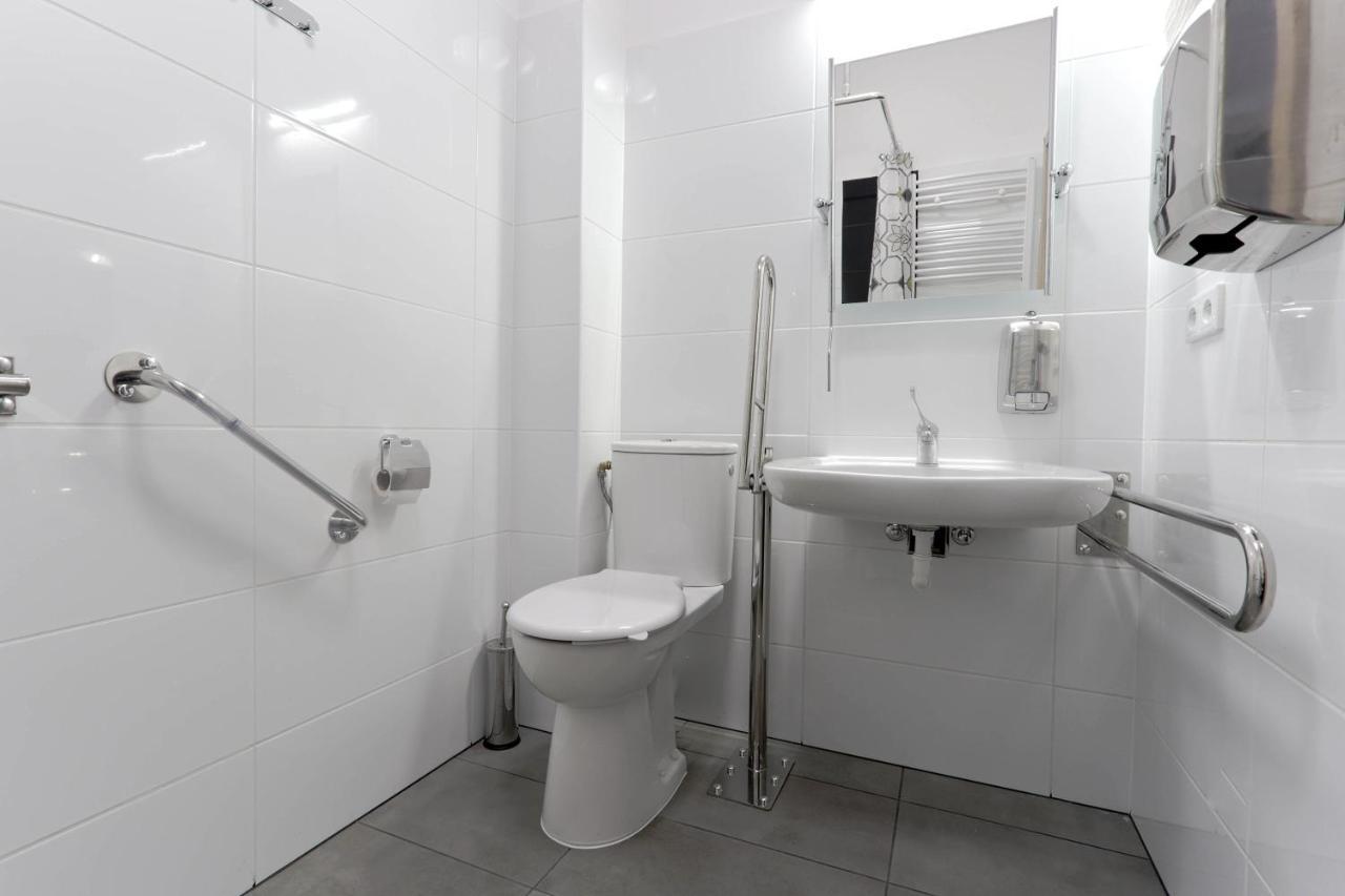 Pawilon Sportowo Turystyczny Kalwarianka Hostel Kalwaria Zebrzydowska Ngoại thất bức ảnh