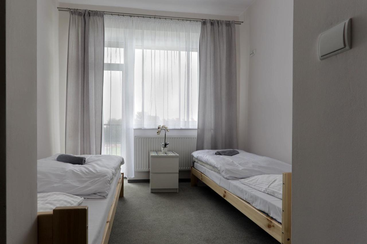 Pawilon Sportowo Turystyczny Kalwarianka Hostel Kalwaria Zebrzydowska Ngoại thất bức ảnh