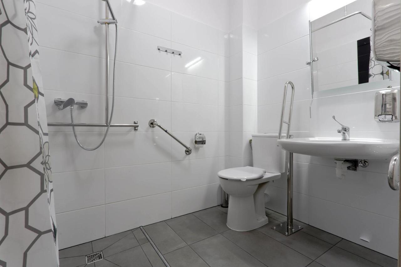 Pawilon Sportowo Turystyczny Kalwarianka Hostel Kalwaria Zebrzydowska Ngoại thất bức ảnh